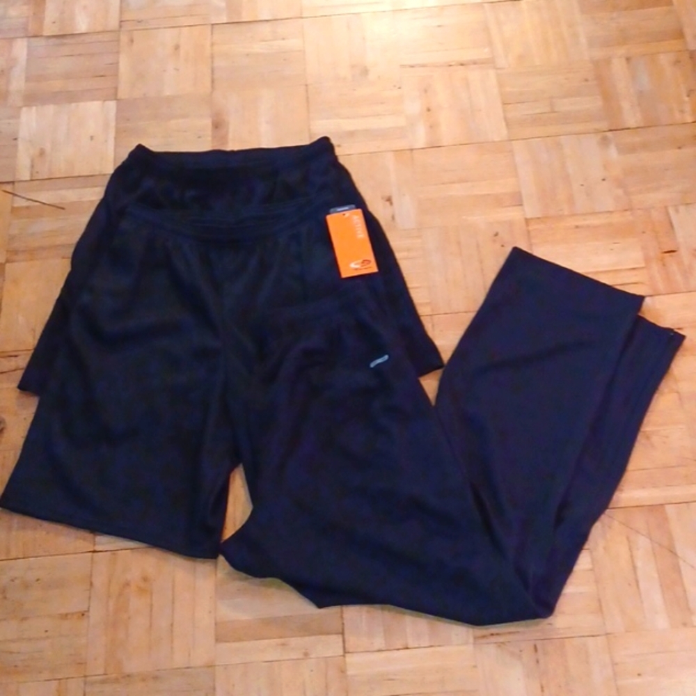 Champion, Starter, active wear 2 shorts 1 jogging pants size small
